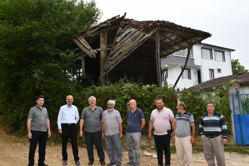 Başkan Topal Hemşehrileriyle Gönül Bağı Kuruyor