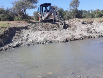 Fen İşleri Müdürümüz Kırsal Mahallelerde Çalışmalarına Devam Ediyor 